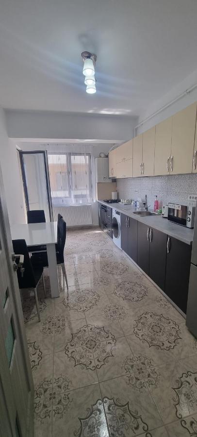 Apartament Mihaela Râmnicu Vâlcea Eksteriør bilde